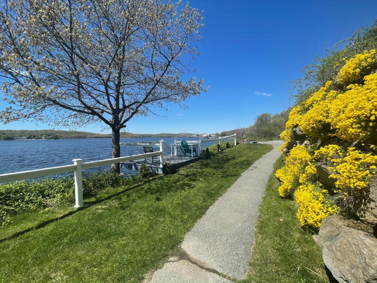 Waterfront Home With A View جروتون المظهر الخارجي الصورة
