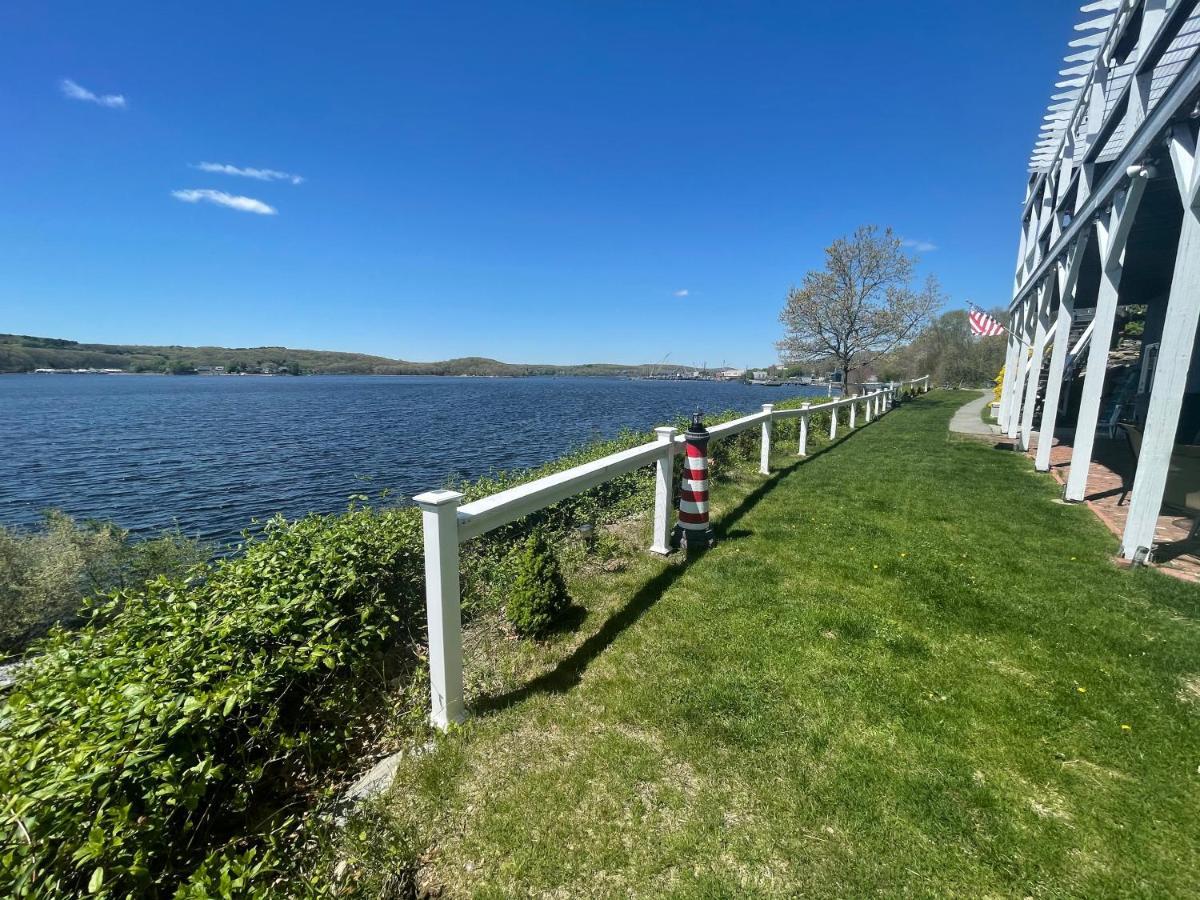 Waterfront Home With A View جروتون المظهر الخارجي الصورة