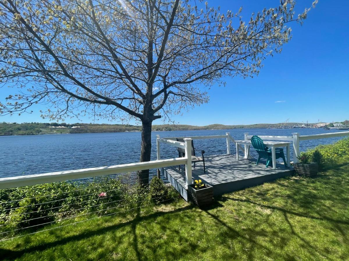 Waterfront Home With A View جروتون المظهر الخارجي الصورة