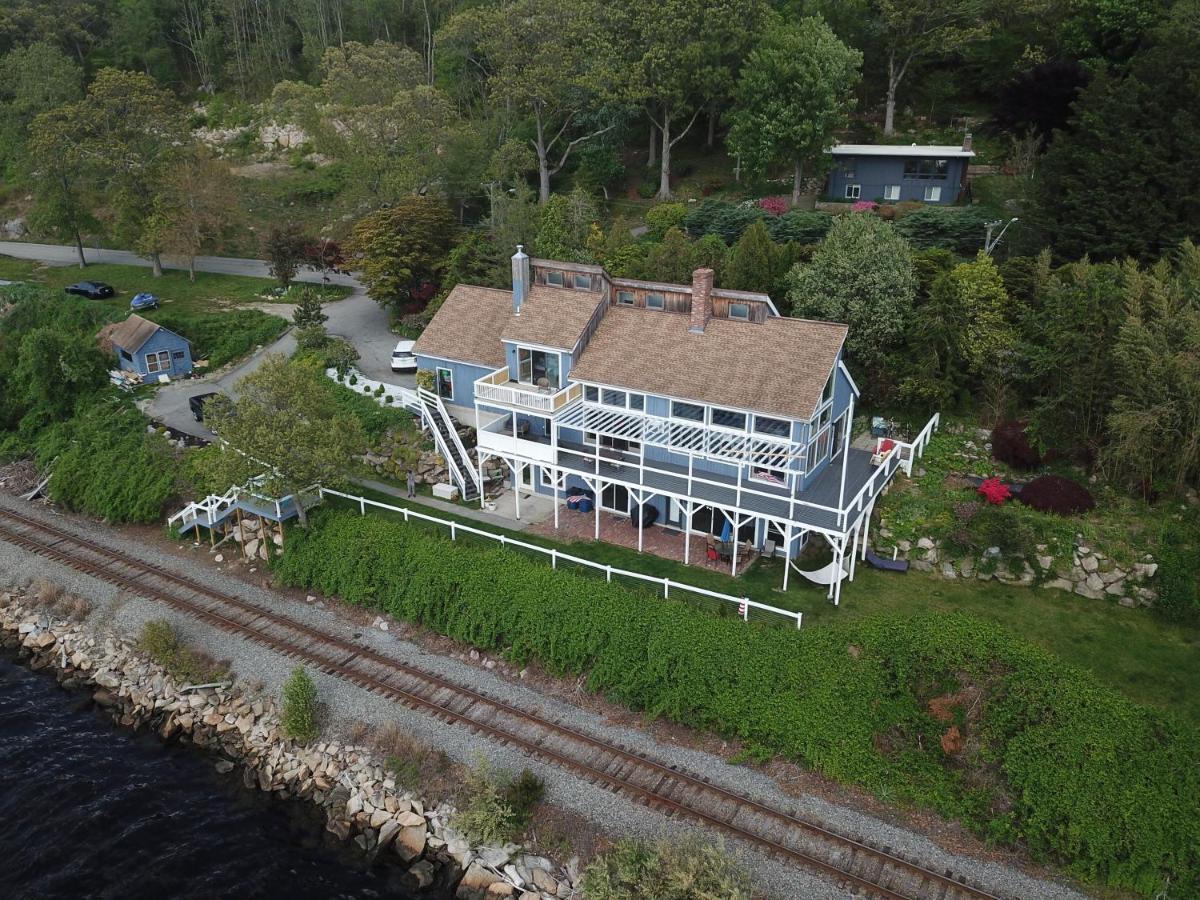 Waterfront Home With A View جروتون المظهر الخارجي الصورة