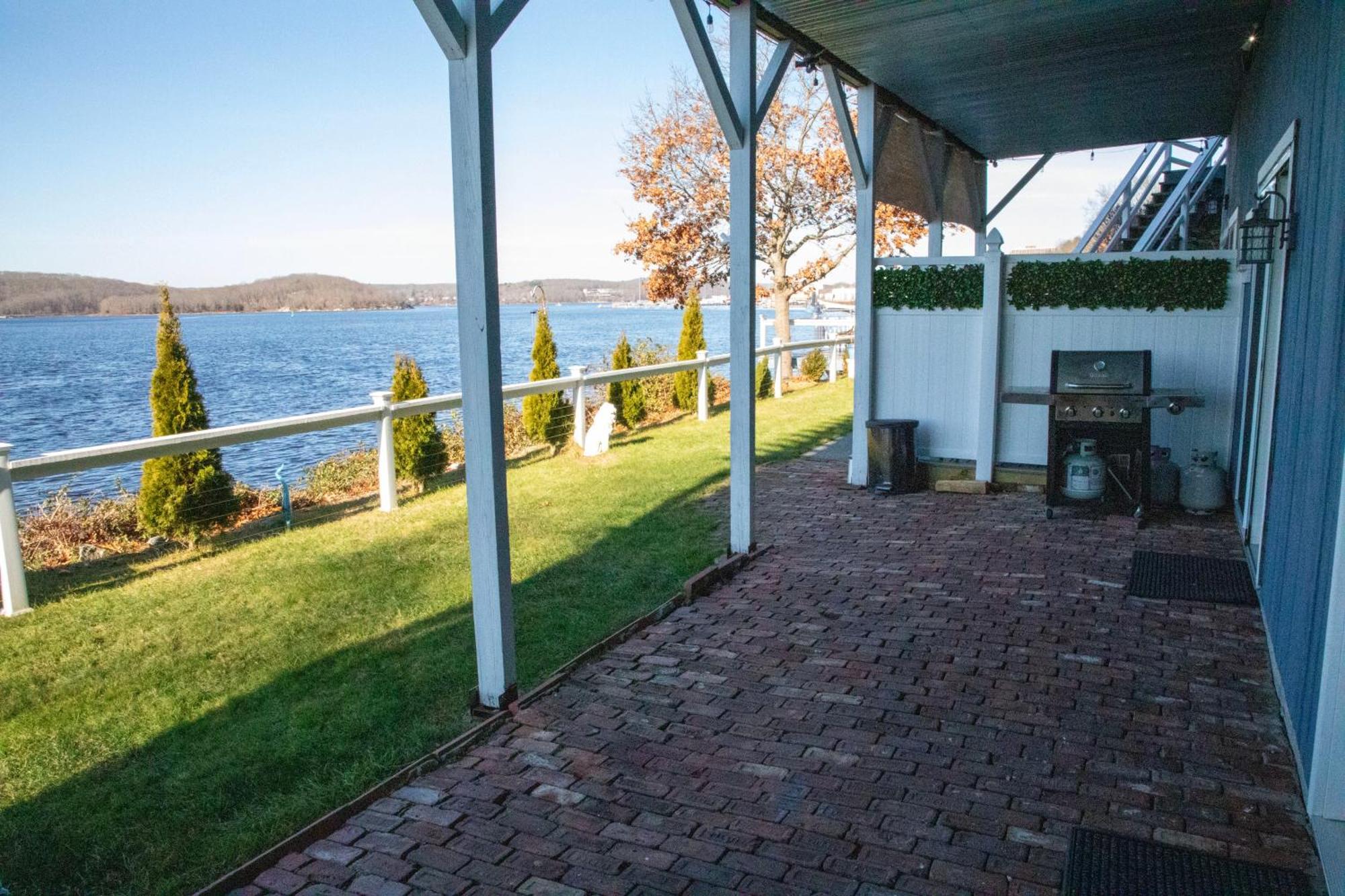 Waterfront Home With A View جروتون المظهر الخارجي الصورة